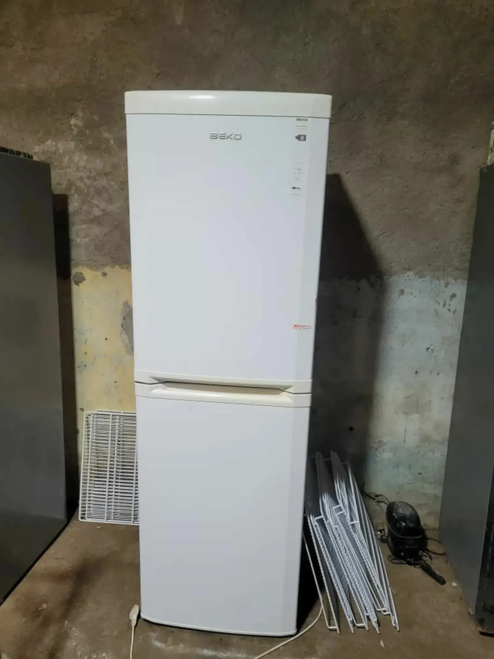 Gallery Photo 7 - Marketplace | Samsung Fridge New Available, Logpom, Douala, Cameroon | Electronics & Media  > Other Electronics & Media