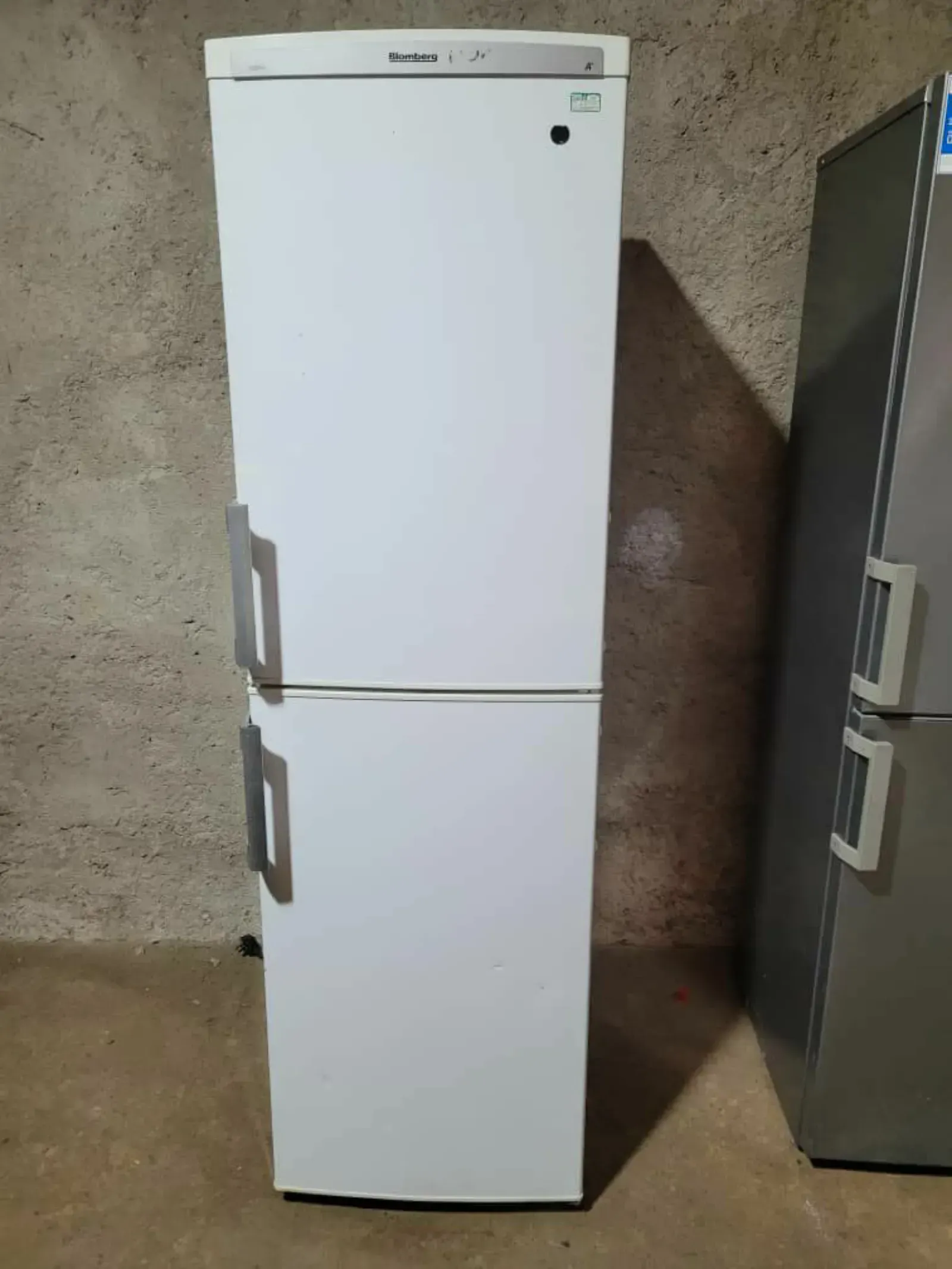 Gallery Photo 14 - Marketplace | Samsung Fridge New Available, Logpom, Douala, Cameroon | Electronics & Media  > Other Electronics & Media