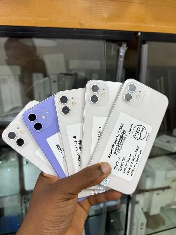 Gallery Photo 8 - Marketplace | Phones For Sale, Simbock, Yaoundé, Cameroon | Electronics & Media  > Cell phones & Accessories