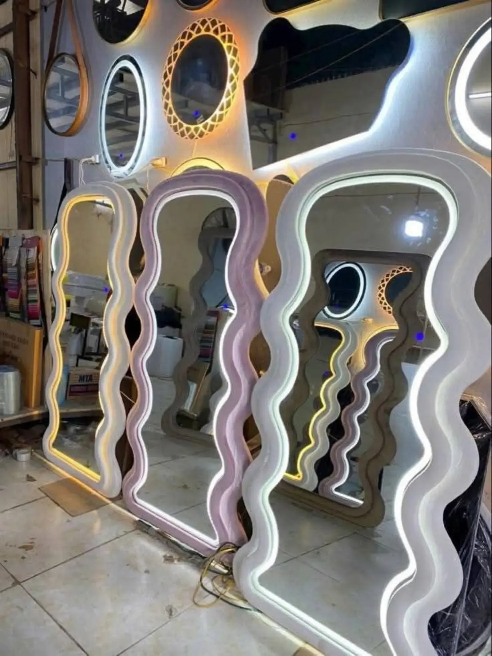 Main Photo - Marketplace | Miroirs, All Libreville, Libreville, Gabon | Home, Food & Garden  > Home Decor