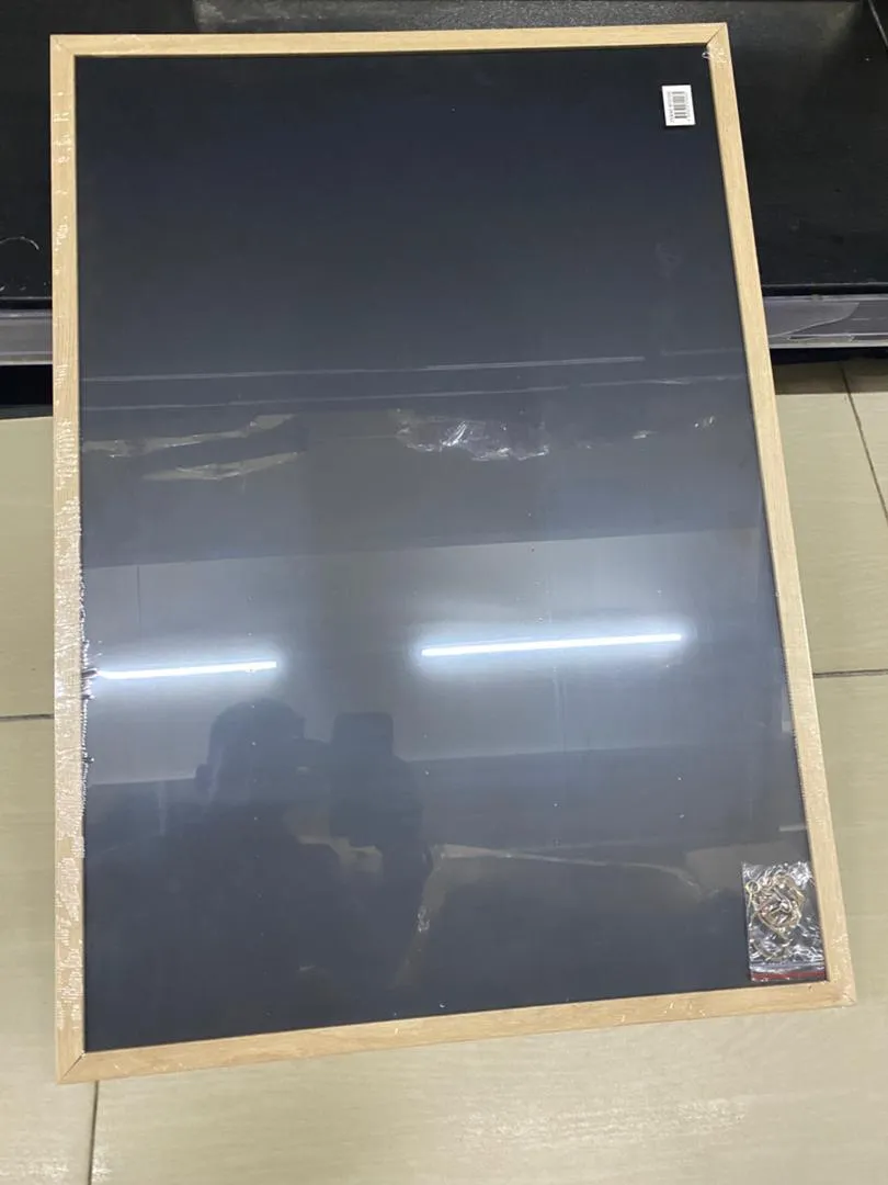 Gallery Photo 1 - Marketplace | Portrait Frames, Vogt, Yaoundé, Cameroon | General & Others  > All Other Items