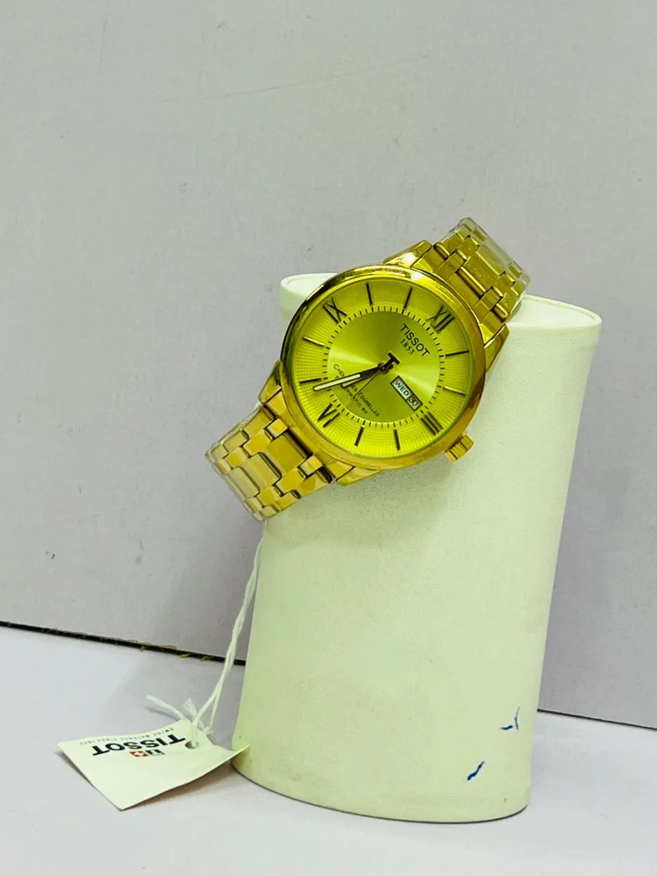 Gallery Photo 5 - Marketplace | Montre, Akwa-douche, Douala, Cameroon | Electronics & Media  > Other Electronics & Media