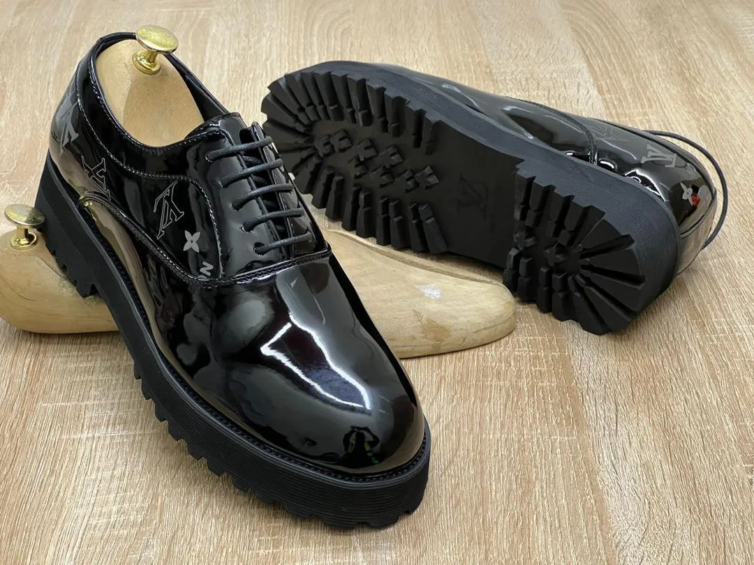 Gallery Photo 3 - Marketplace | Chaussures Homme, Akwa-Douche, Douala, Cameroon | Clothing, Shoes, & Others  > Men's shoes