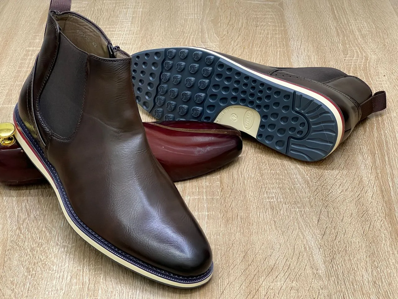 Main Photo - Marketplace | Bottines En Cuir, Akwa-Douche, Douala, Cameroon | Clothing, Shoes, & Others  > Men's shoes