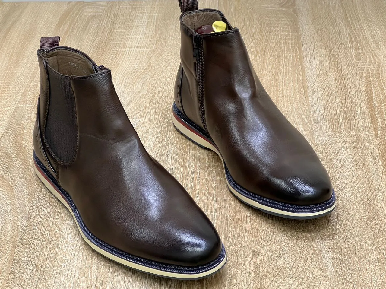 Gallery Photo 1 - Marketplace | Bottines En Cuir, Akwa-Douche, Douala, Cameroon | Clothing, Shoes, & Others  > Men's shoes