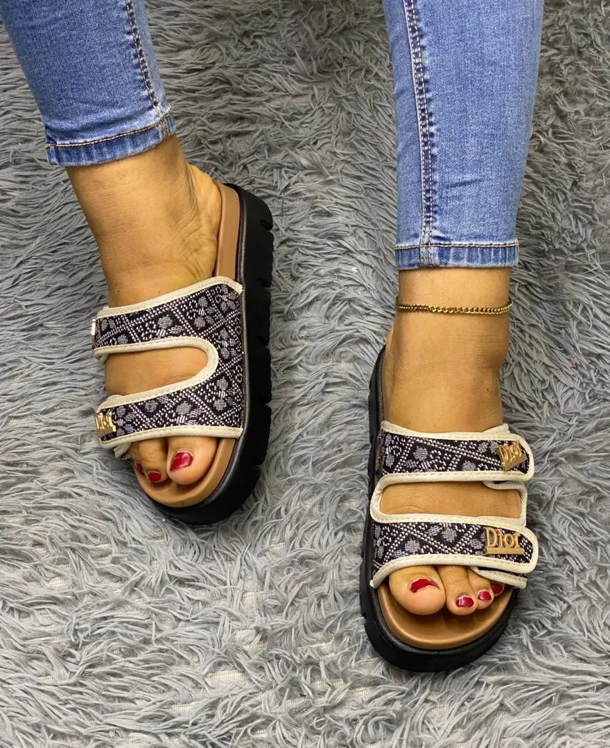 Main Photo - Marketplace | Babouche Dior, Akwa-Douche, Douala, Cameroon | Clothing, Shoes, & Others  > Women's shoes