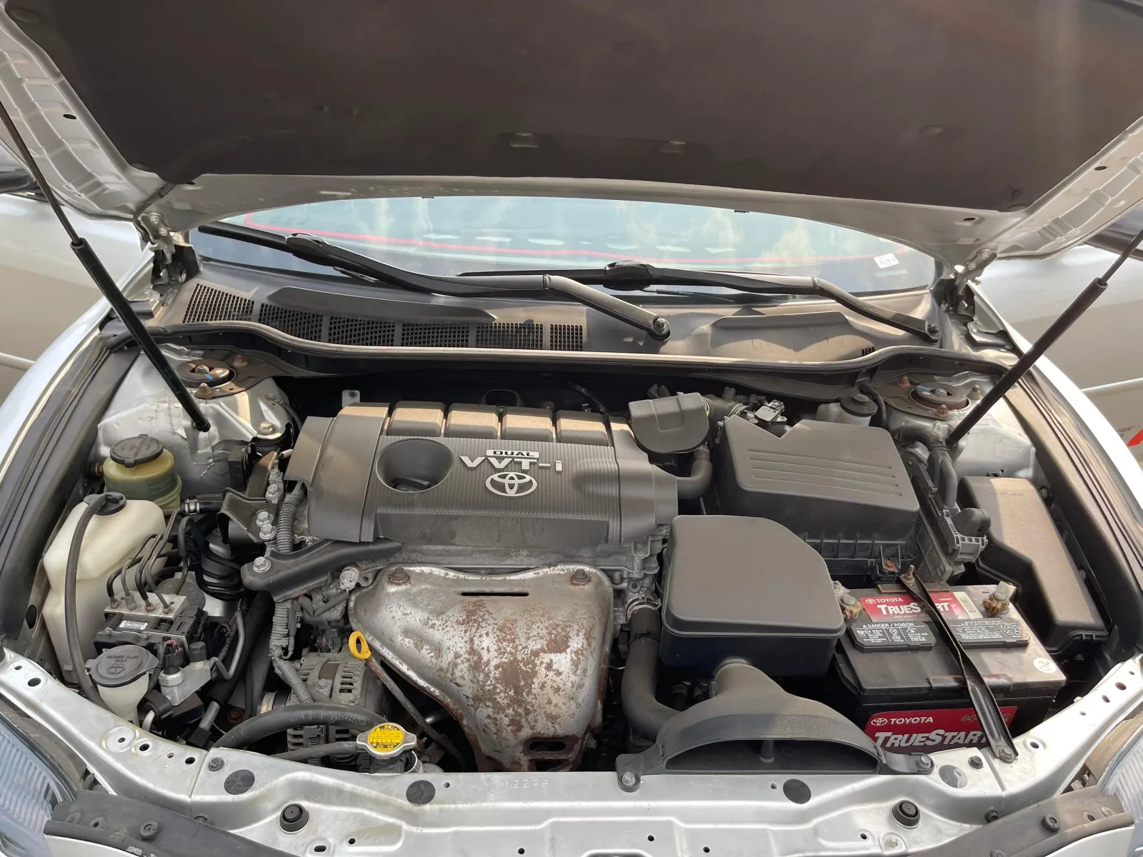 Gallery Photo 4 - Marketplace | Good Looking Toyota Camry For Sale, Bonduma, Buea, Cameroon | Vehicles & motors  > Cars & Trucks