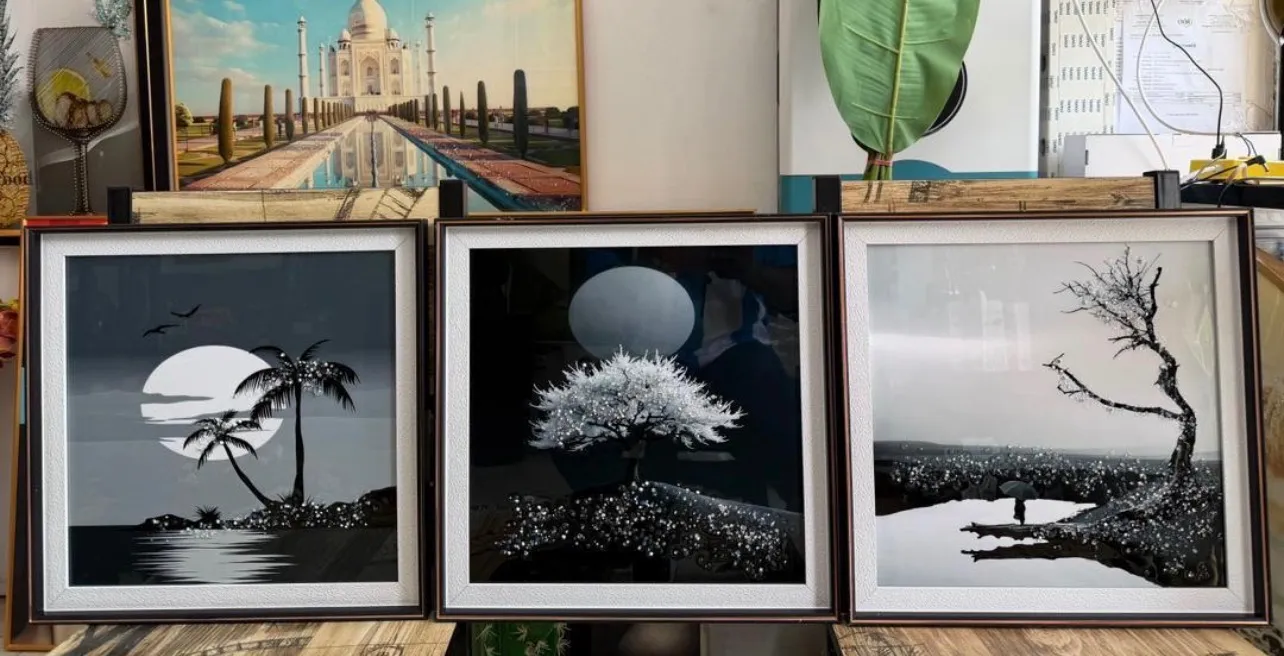 Gallery Photo 7 - Marketplace | Frames, Simbock, Yaoundé, Cameroon | Home, Food & Garden  > Home Decor