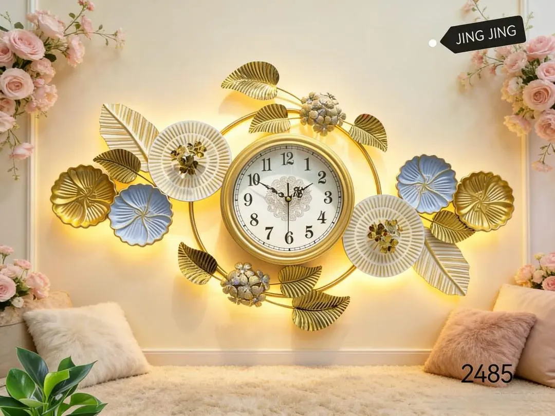 Main Photo - Marketplace | Elegant Wall Clock For Sale 🕰️🔥, Sandpit, Buea, Cameroon | Electronics & Media  > Other Electronics & Media