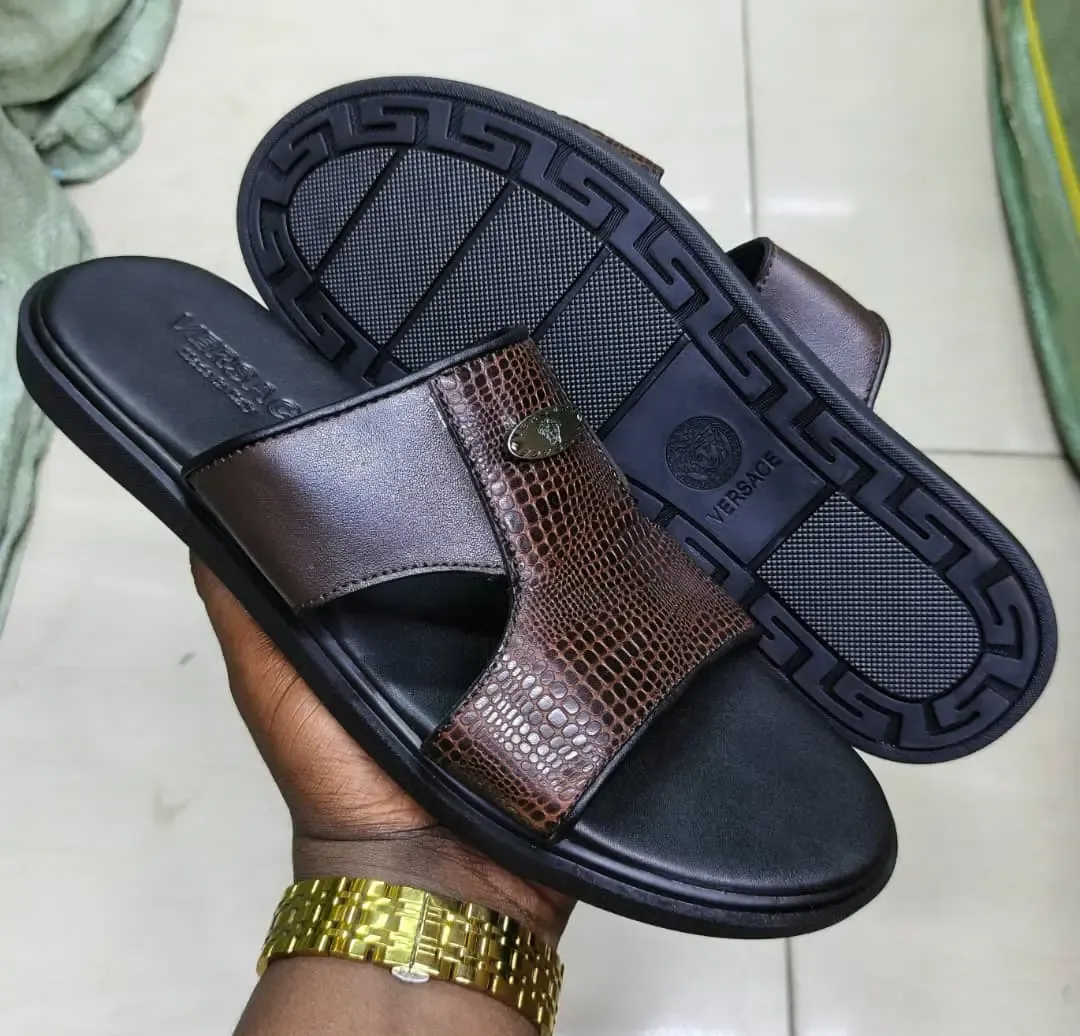 Main Photo - Marketplace | Sandales Pour Hommes, Akwa, Douala, Cameroon | Clothing, Shoes, & Others  > Men's shoes