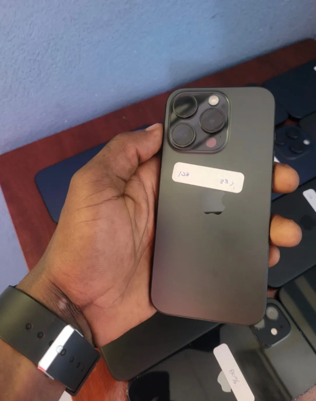 Gallery Photo 1 - Marketplace | Iphone 15, Simbock, Yaoundé, Cameroon | Electronics & Media  > Cell phones & Accessories