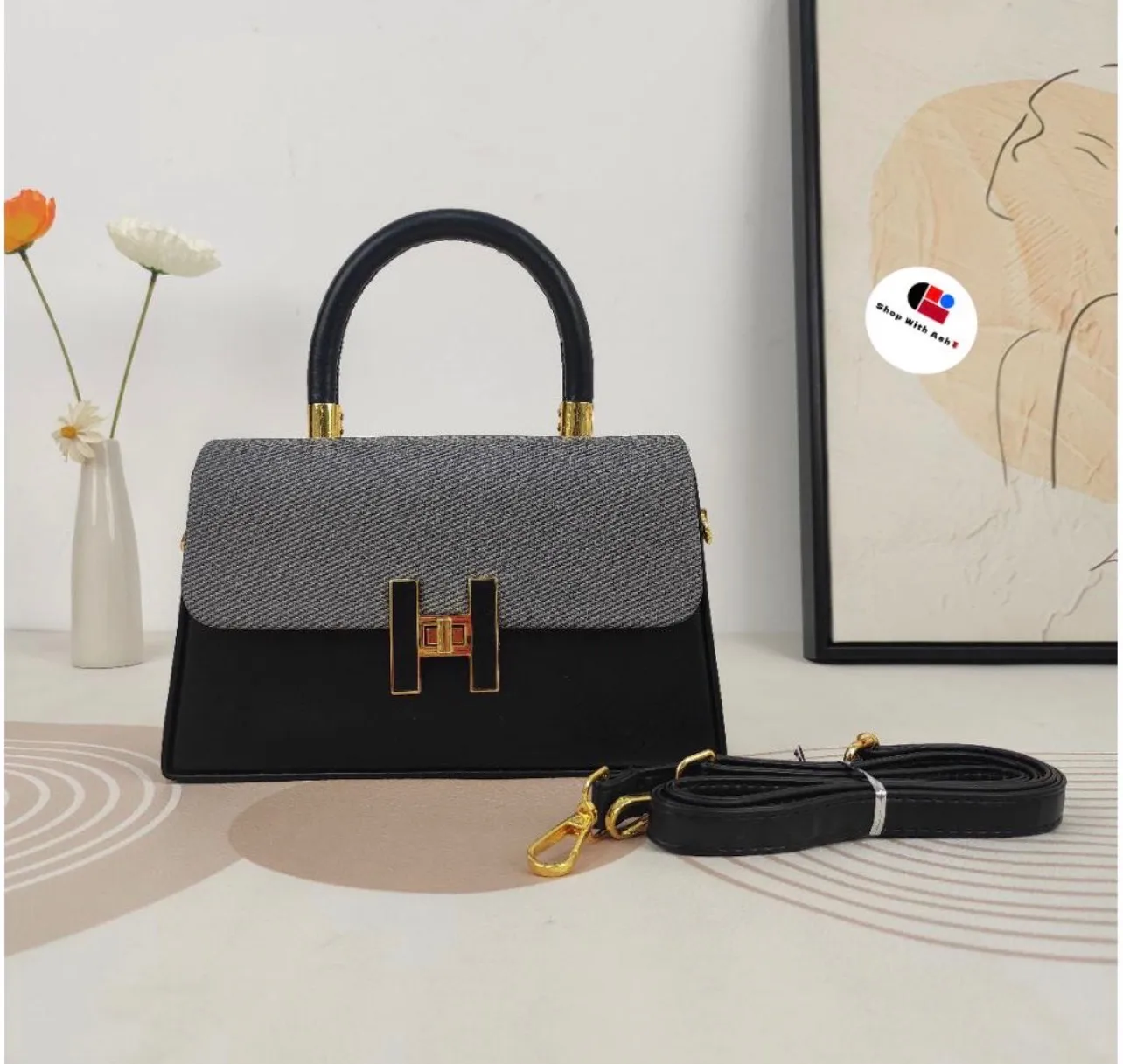 Gallery Photo 2 - Marketplace | Female Bags, Biyemassi, Yaoundé, Cameroon | Clothing, Shoes, & Others  > Others & Accessories