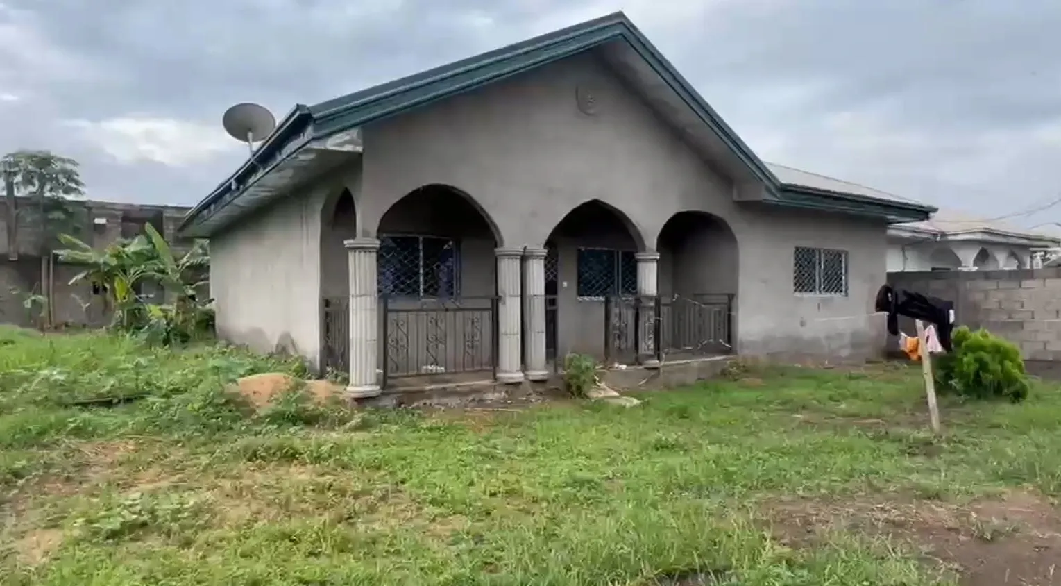 Main Photo - Real Estate | House For Sale | Property For Sale – At Hospital Layout, Tiko – Douala Road, Hospital Layout Road, Tiko, Cameroon
